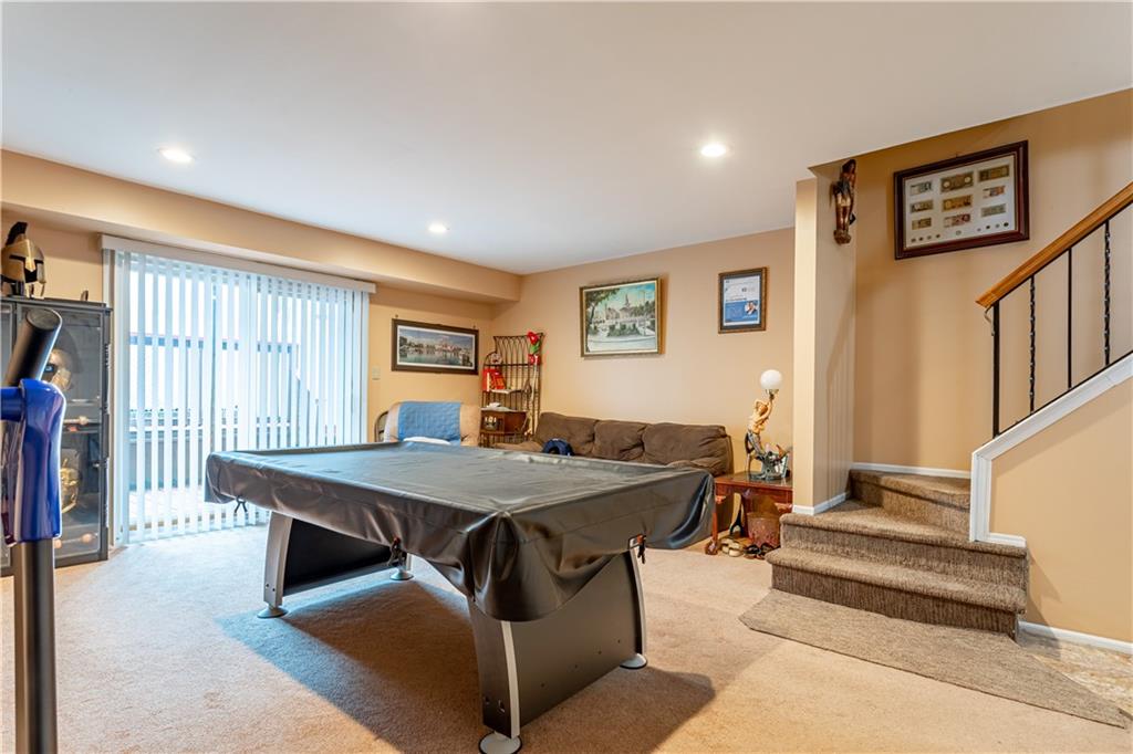 19 Pembrook Loop Rossville Staten Island NY 10309