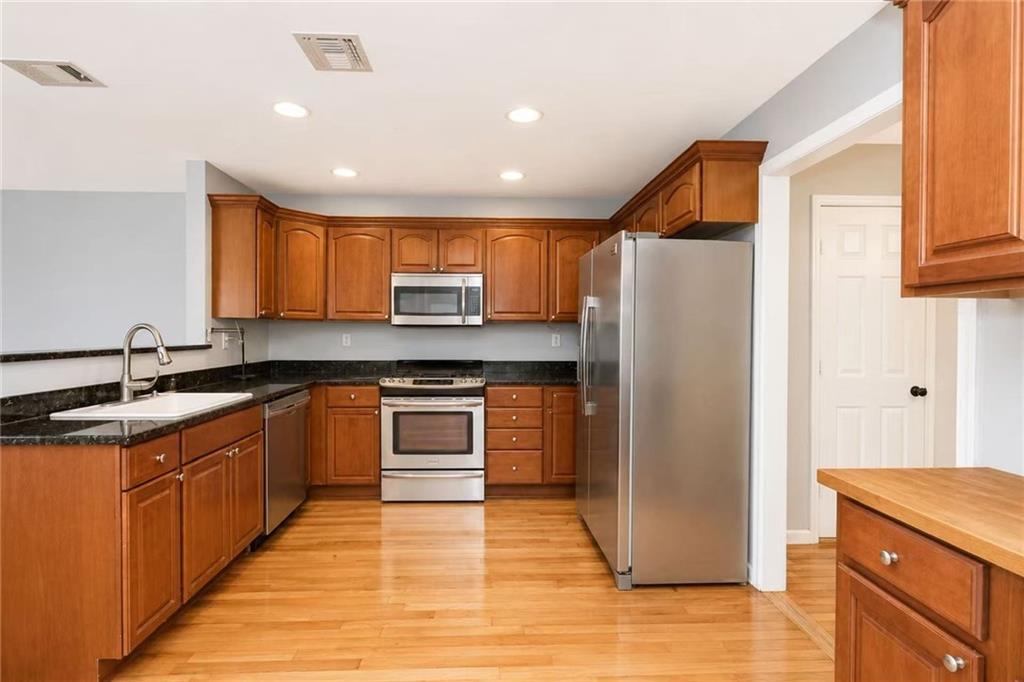 23 Saxon Avenue New Springville Staten Island NY 10314