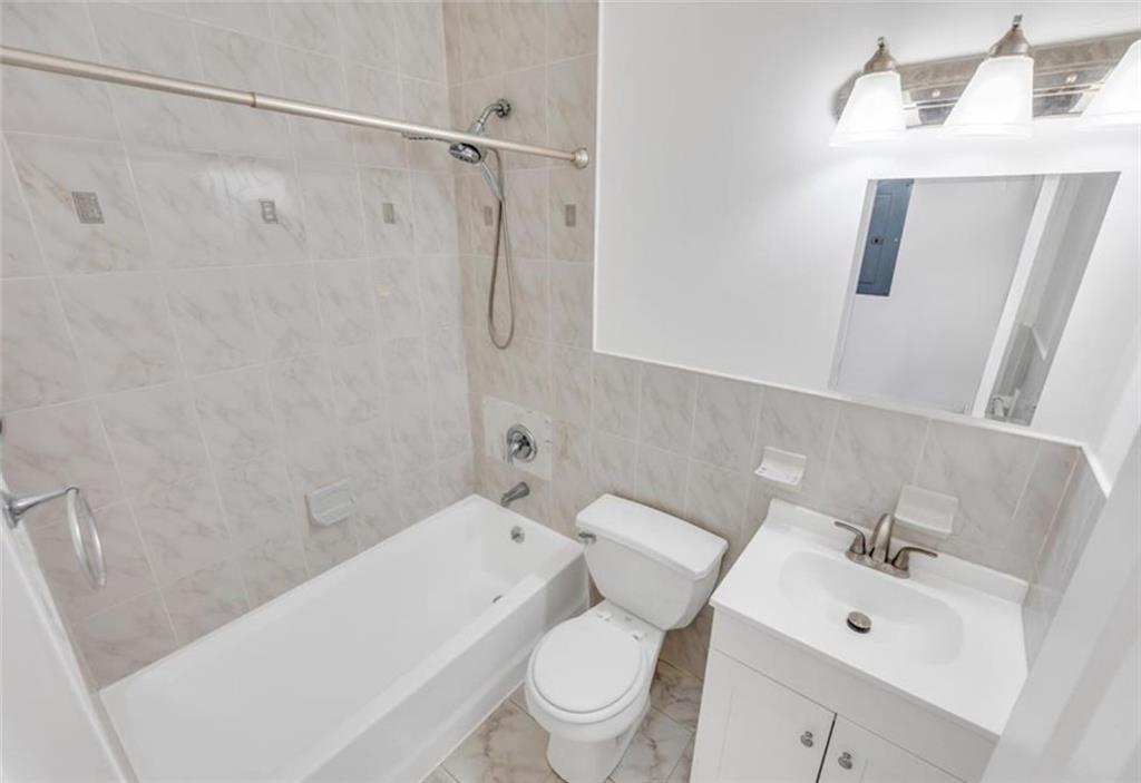 14014 Charles Lane Springfield Gardens NY 11413