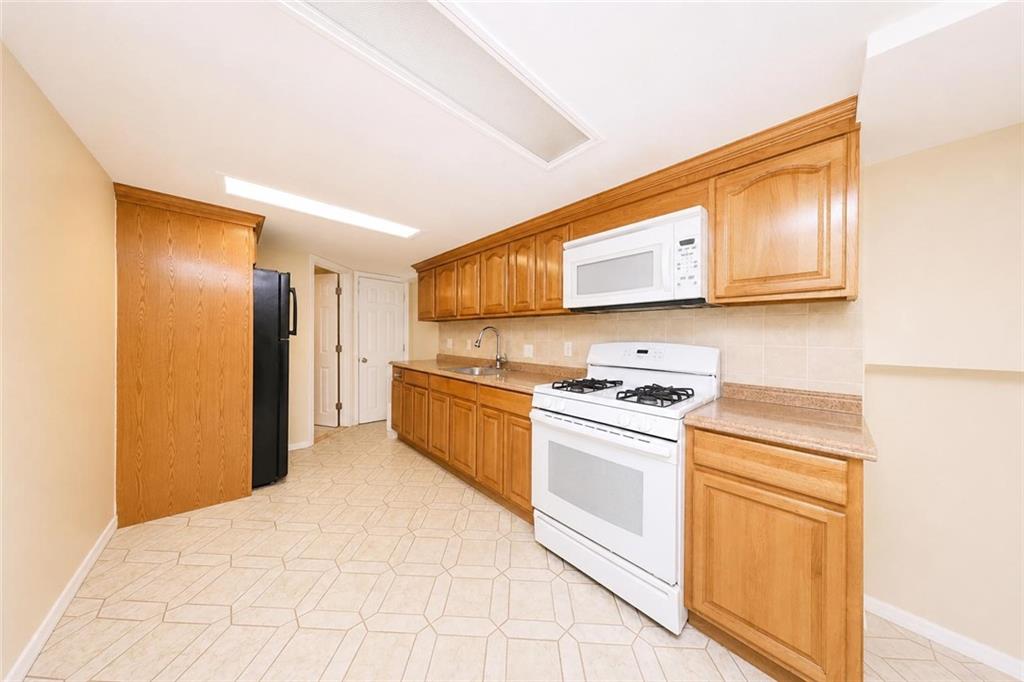 243 Bay 35th Street Bath Beach Brooklyn NY 11214