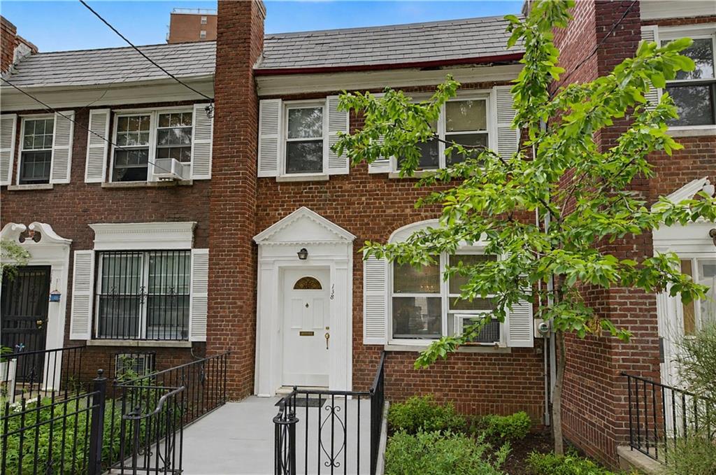 138 Van Cortlandt Park S Bronx NY 10463