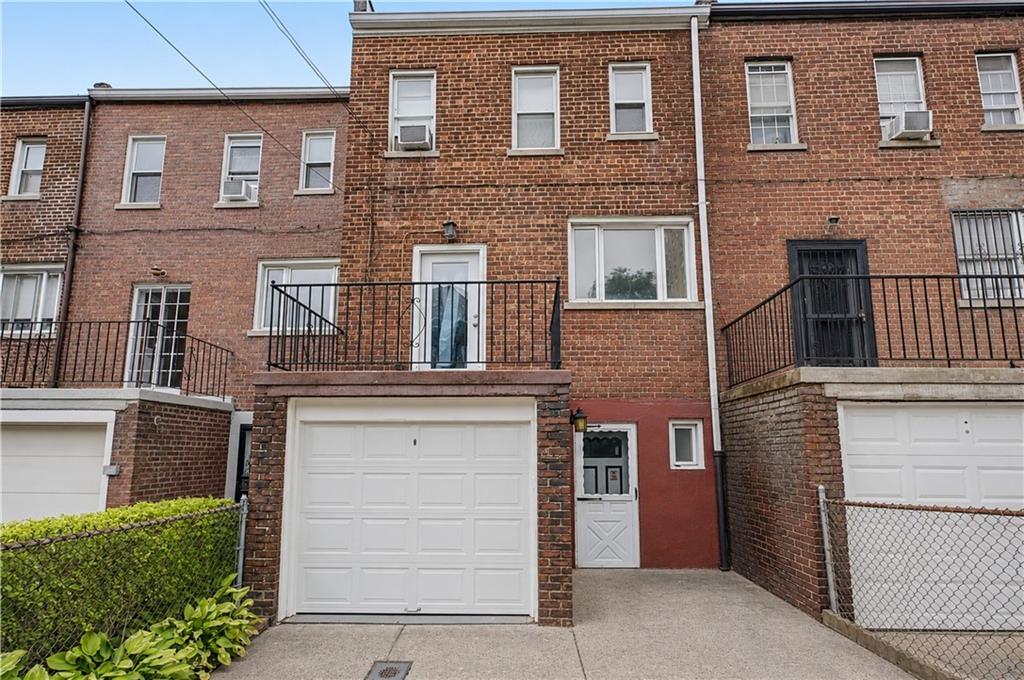 138 Van Cortlandt Park S Bronx NY 10463