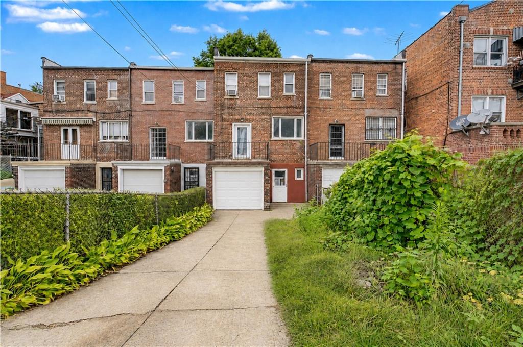 138 Van Cortlandt Park S Bronx NY 10463