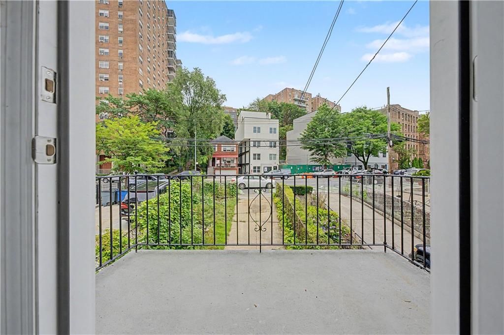 138 Van Cortlandt Park S Bronx NY 10463