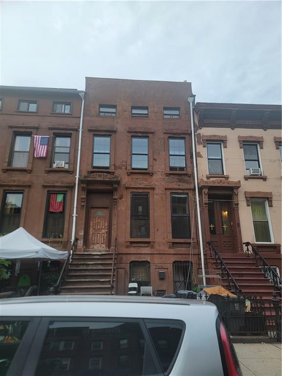 211 Van Buren Street Bedford Stuyvesant Brooklyn NY 11221