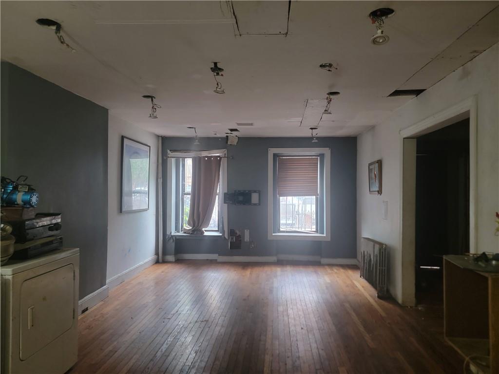 211 Van Buren Street Bedford Stuyvesant Brooklyn NY 11221