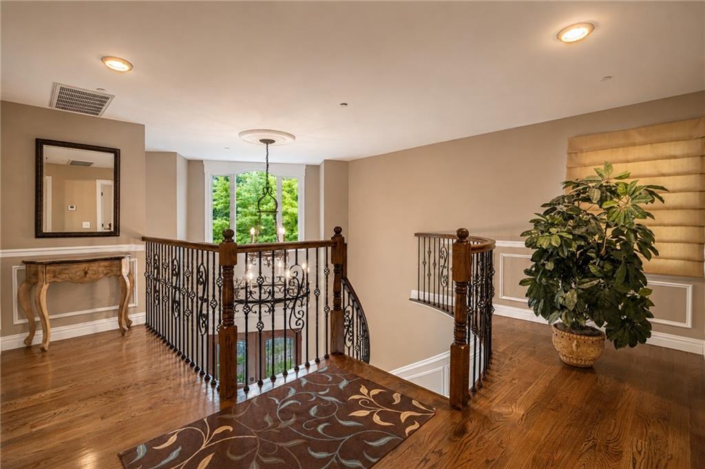 22 Cheshire Place Staten Island NY 10301