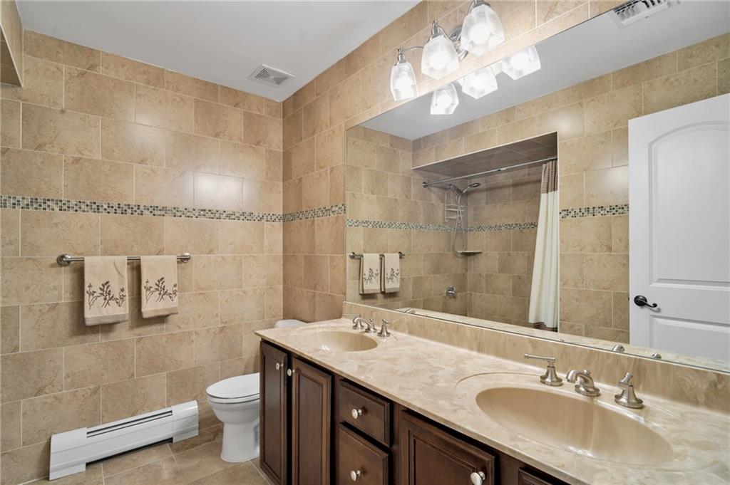 22 Cheshire Place Staten Island NY 10301