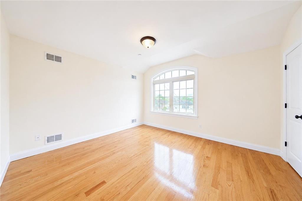 22 Bamberger Lane Eltingville Staten Island NY 10312