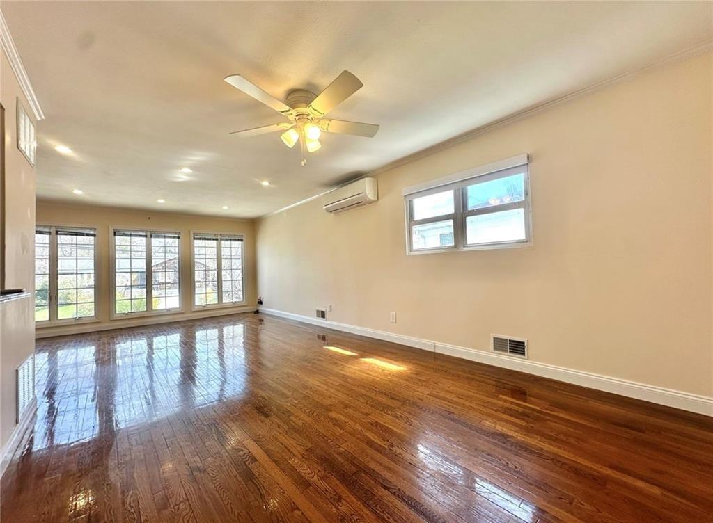 128 Queen Street Manor Heights Staten Island NY 10314