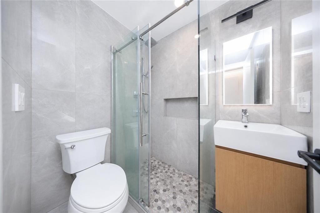 1824 East 17th Street Homecrest Brooklyn NY 11229