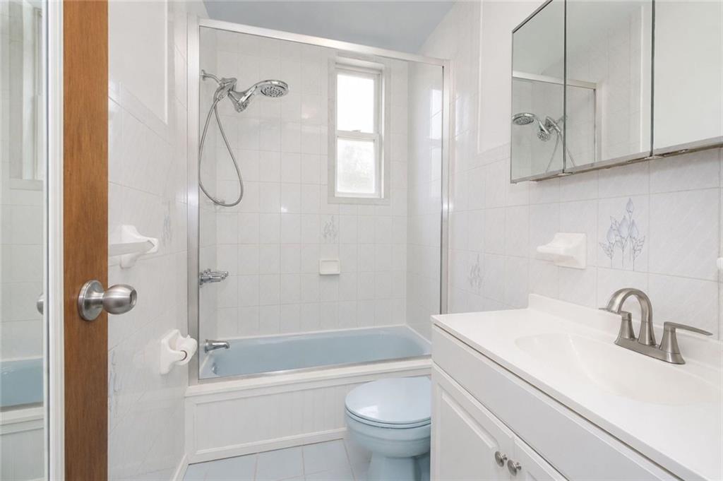 2755 East 28th Street Sheepshead Bay Brooklyn NY 11235