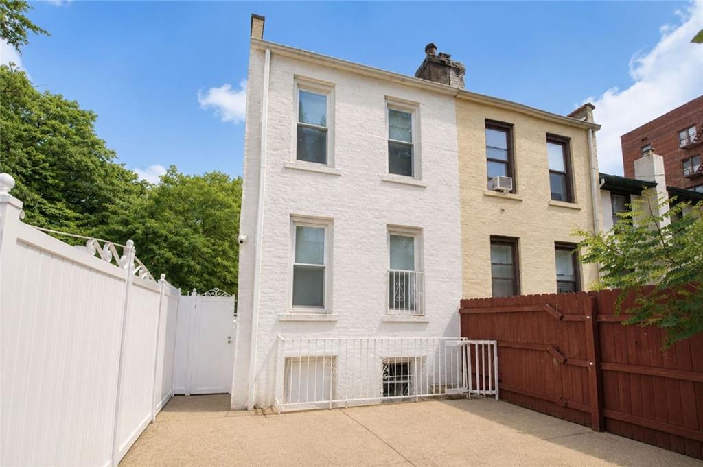 2755 East 28th Street Sheepshead Bay Brooklyn NY 11235