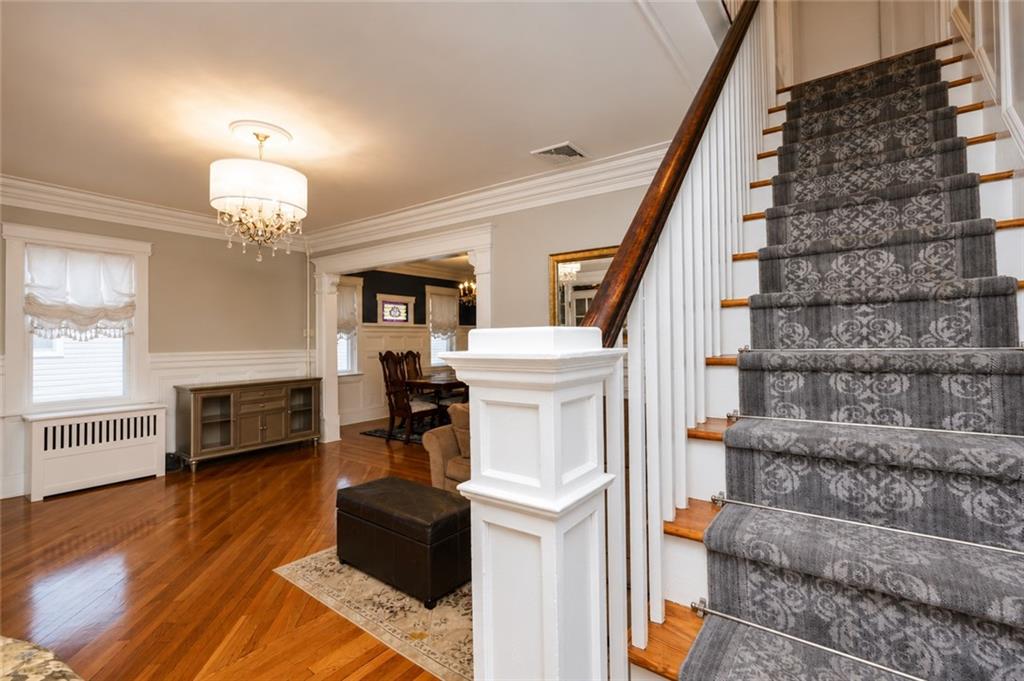 186 Burbank Avenue New Dorp Staten Island NY 10306