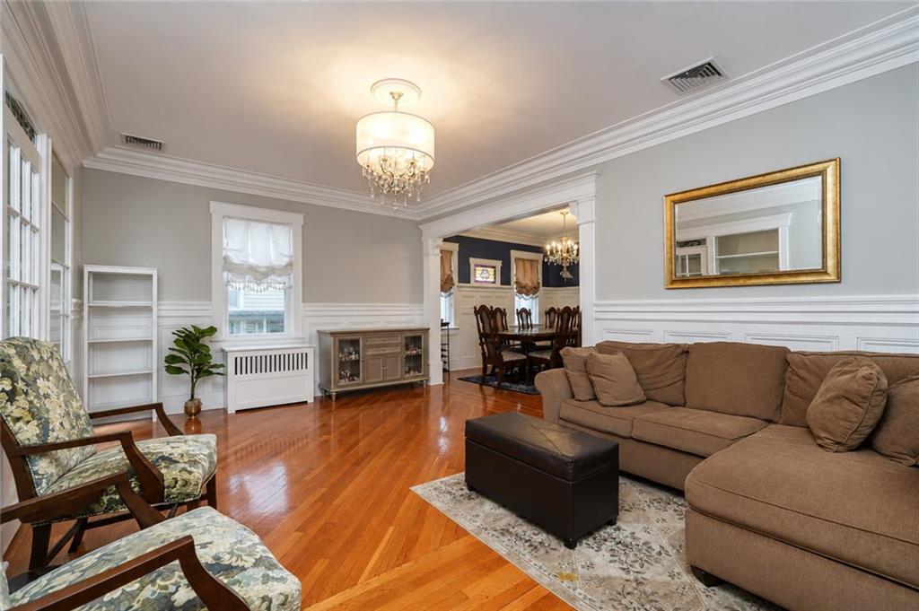 186 Burbank Avenue New Dorp Staten Island NY 10306