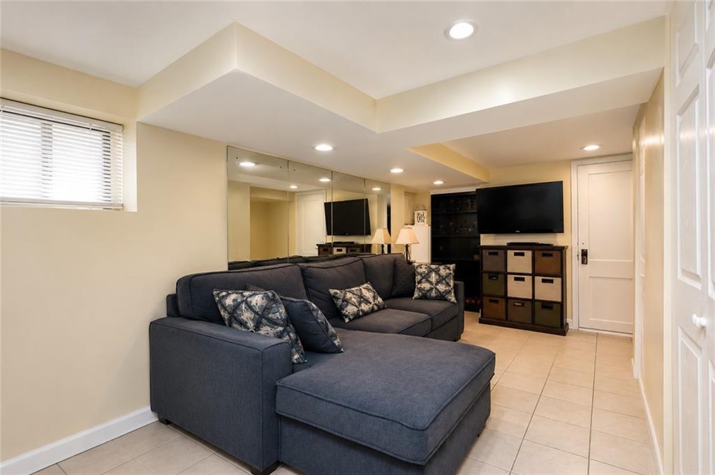 186 Burbank Avenue New Dorp Staten Island NY 10306