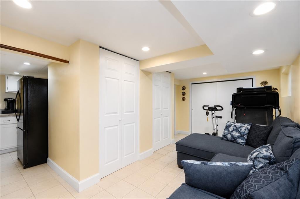 186 Burbank Avenue New Dorp Staten Island NY 10306
