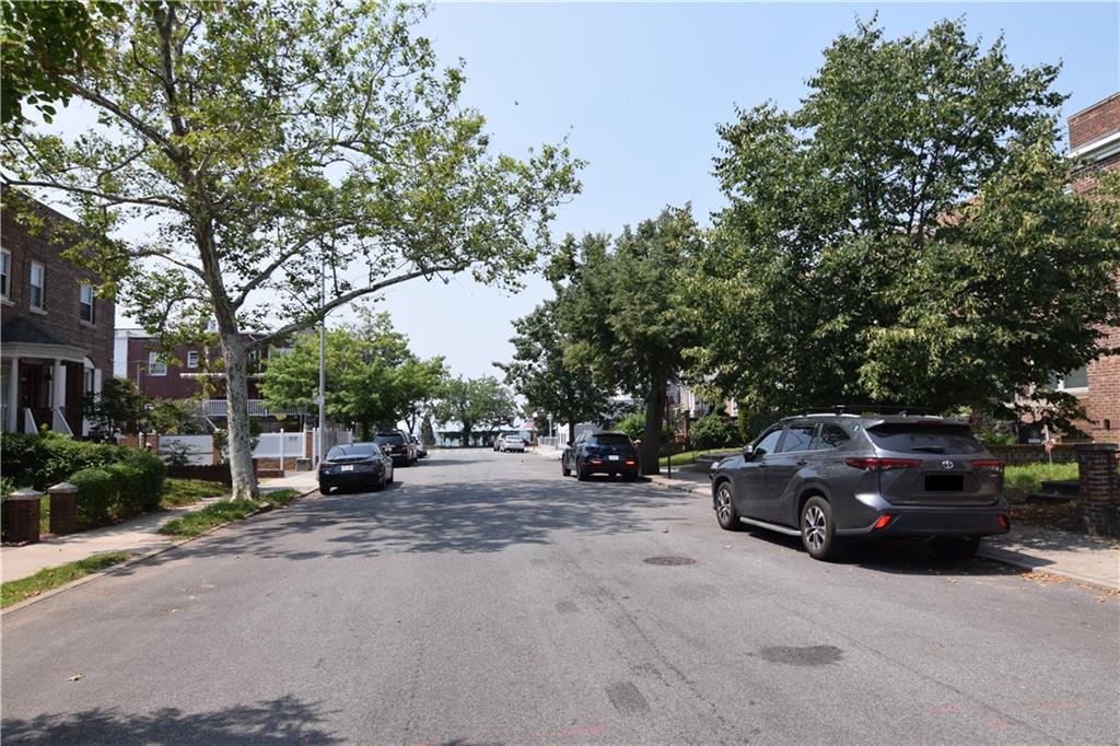 294 Bay 13th Street Bensonhurst Brooklyn NY 11214