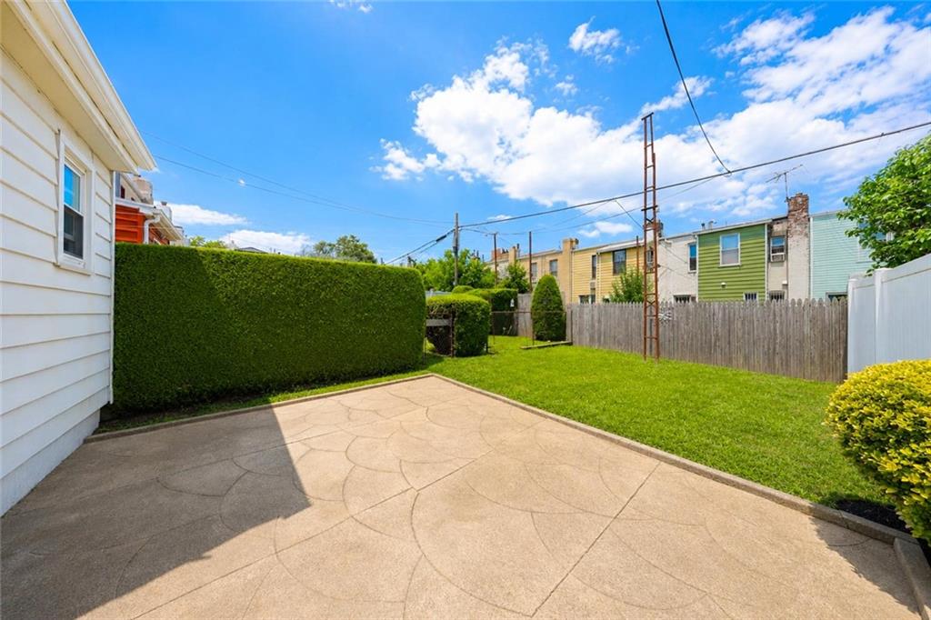 957 Bay Ridge Avenue Bensonhurst Brooklyn NY 11219