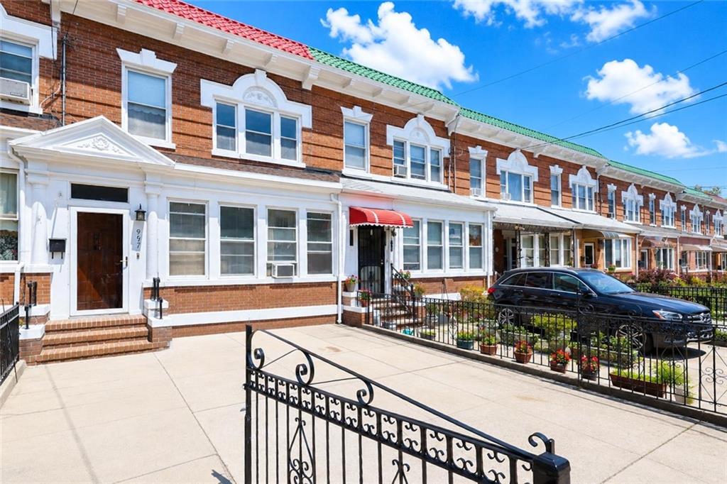 957 Bay Ridge Avenue Bensonhurst Brooklyn NY 11219