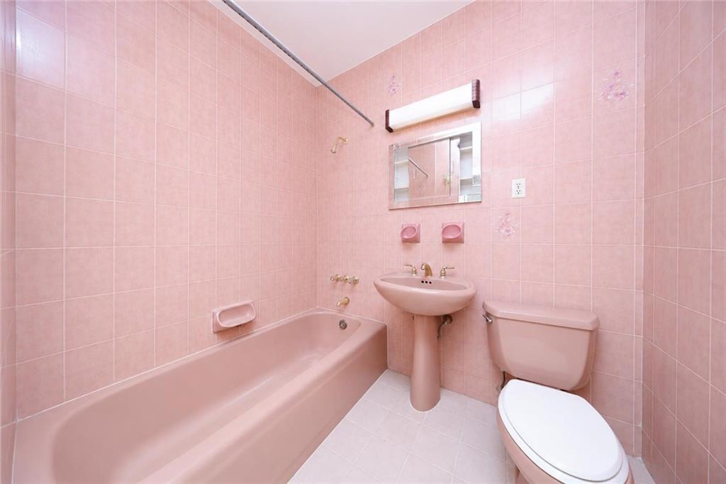 957 Bay Ridge Avenue Bensonhurst Brooklyn NY 11219