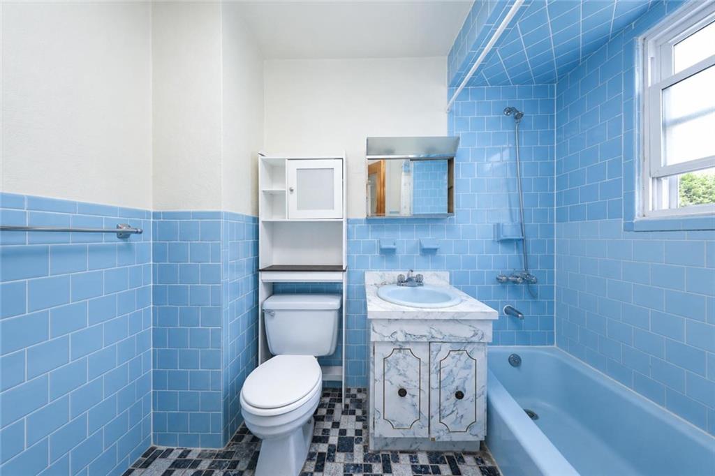 957 Bay Ridge Avenue Bensonhurst Brooklyn NY 11219