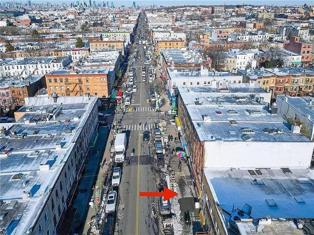 5813 5th Avenue Sunset Park Brooklyn NY 11220