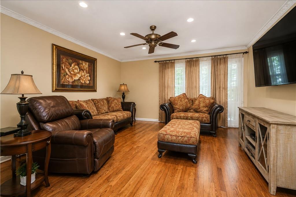 11 Remsen Street Dongan Hills Staten Island NY 10304