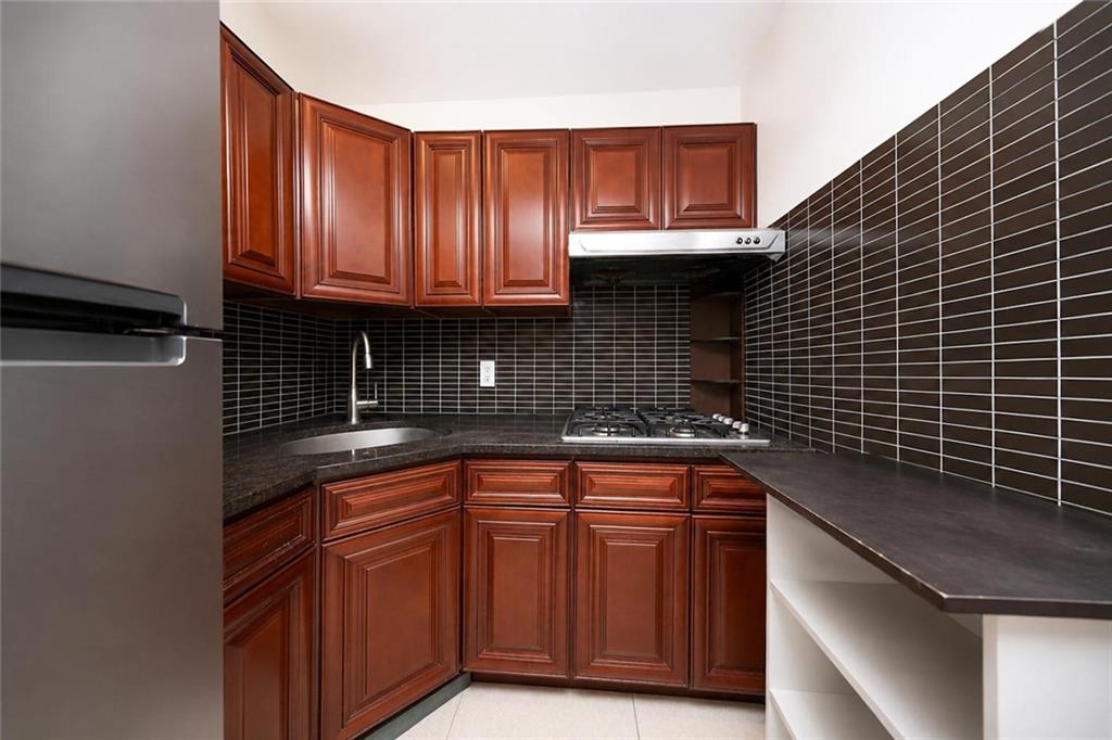 664 51st Street Sunset Park Brooklyn NY 11220