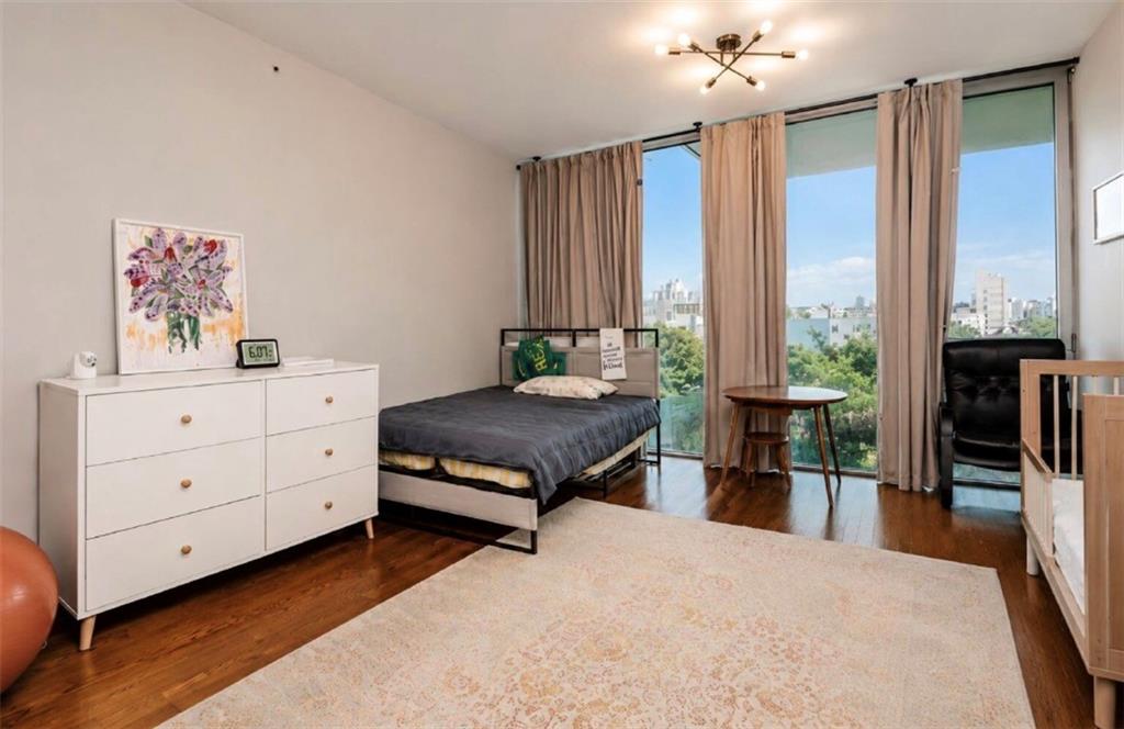 384 Neptune Avenue Brighton Beach Brooklyn NY 11235