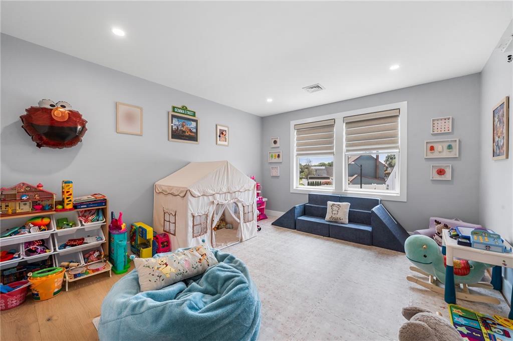 4037 Jean Avenue Out of NYC Other NY 11714