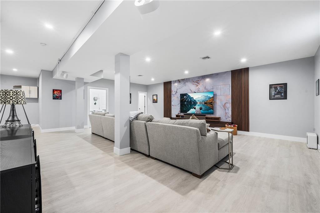 4037 Jean Avenue Out of NYC Other NY 11714