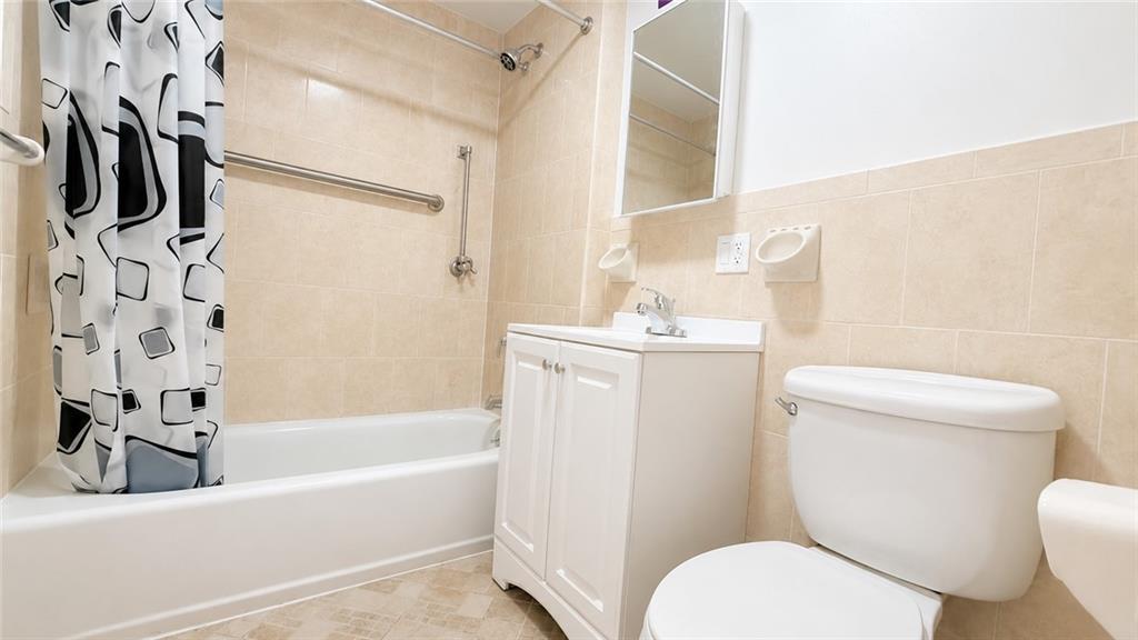 7617 46 Avenue Elmhurst Unknown NY 11373