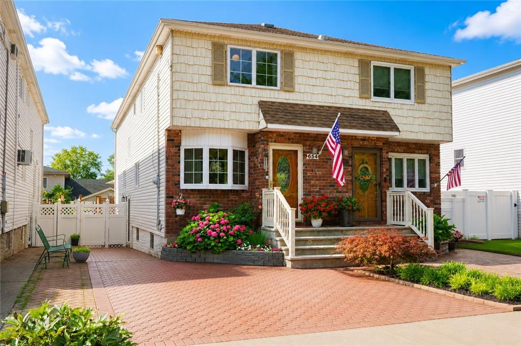 654 Ramona Avenue Woodrow Staten Island NY 10309