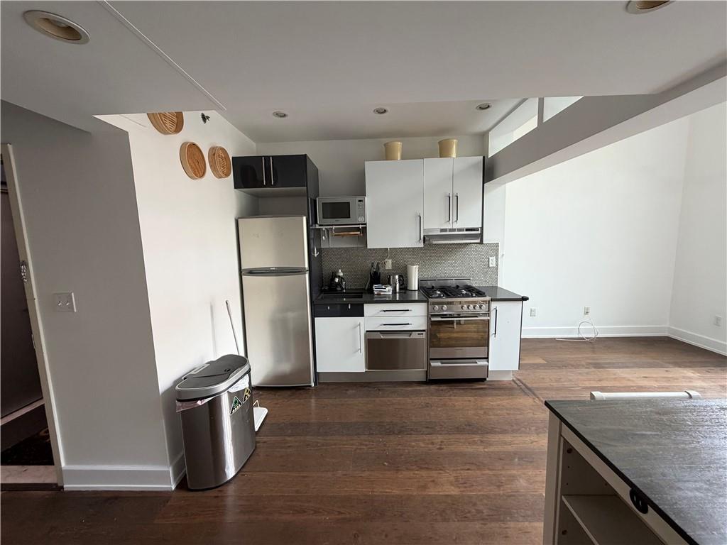 390 Lorimer Street Williamsburg Brooklyn NY 11206