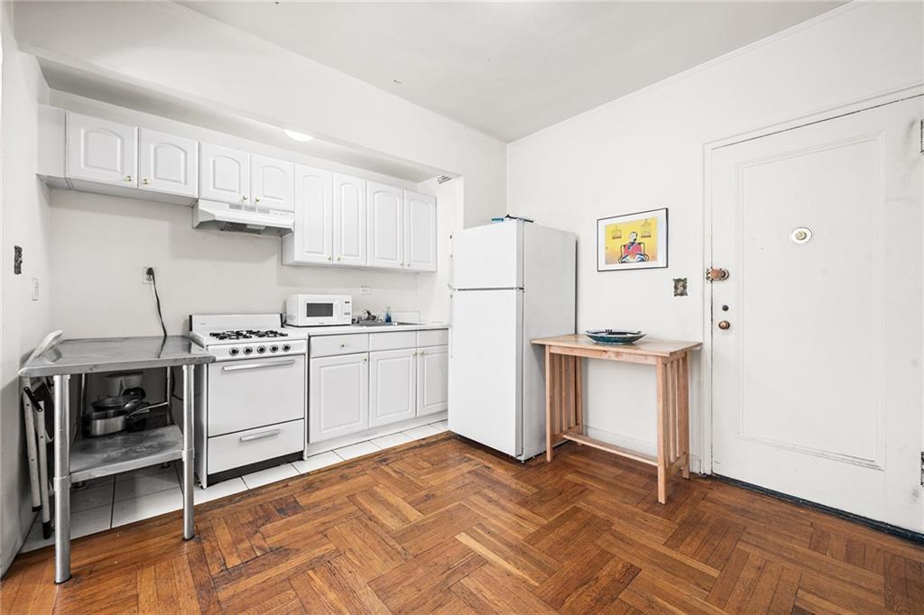 3015 Riverdale Avenue Bronx NY 10463
