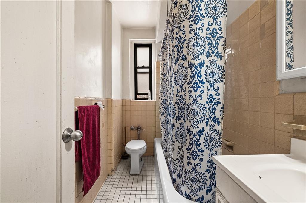 3015 Riverdale Avenue Bronx NY 10463