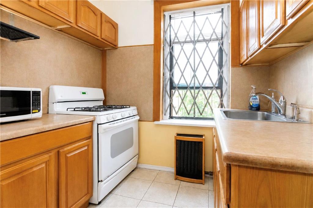 1289 East 19th Street Midwood Brooklyn NY 11230