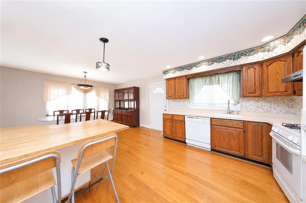 83 Foster Avenue Manor Heights Staten Island NY 10314