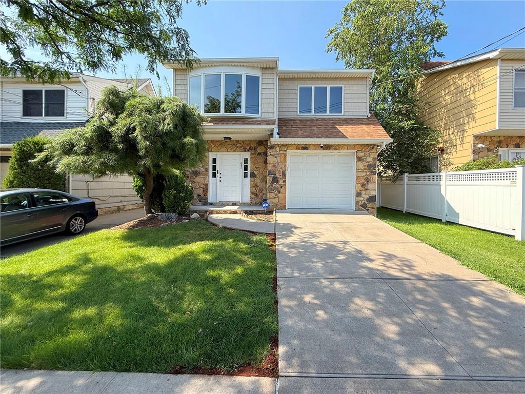837 Rathbun Avenue Prince's Bay State Island NY 10309