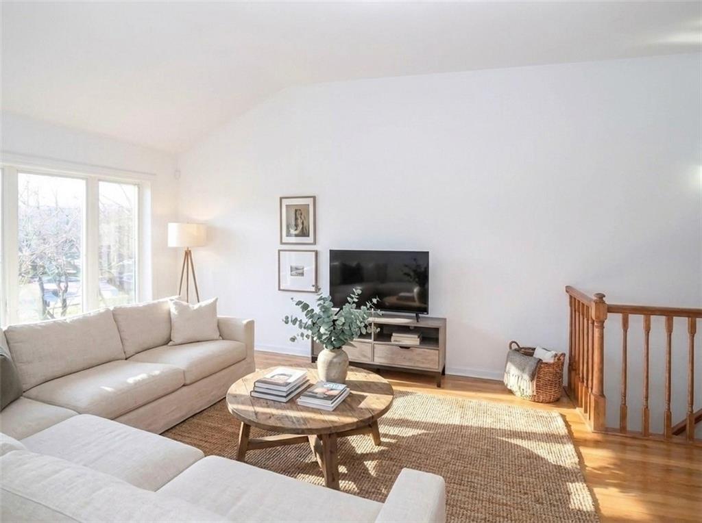 837 Rathbun Avenue Prince's Bay State Island NY 10309