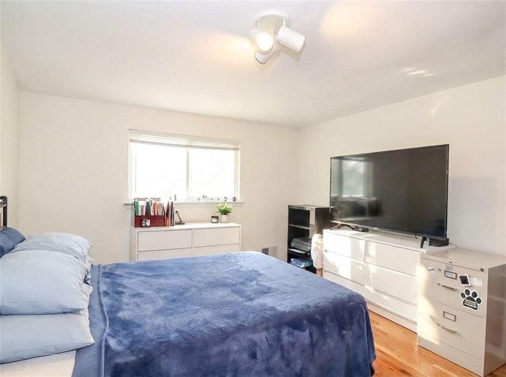 837 Rathbun Avenue Prince's Bay State Island NY 10309