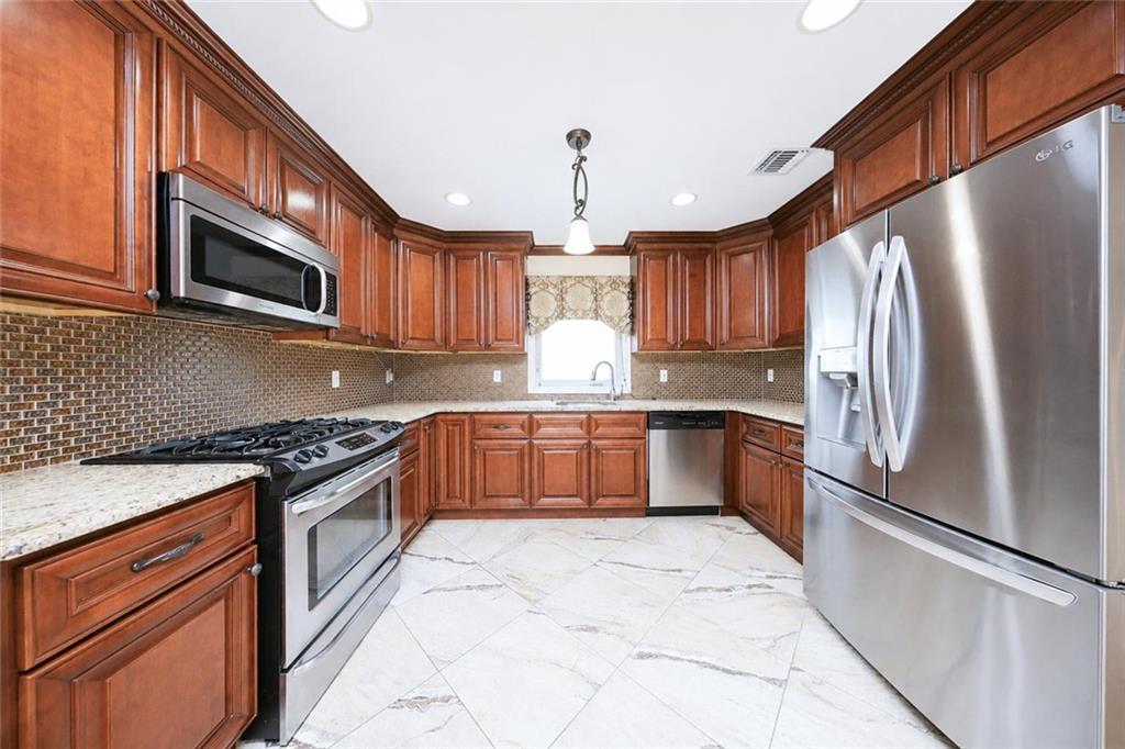 29 Summit Place Annadale Staten Island NY 10312