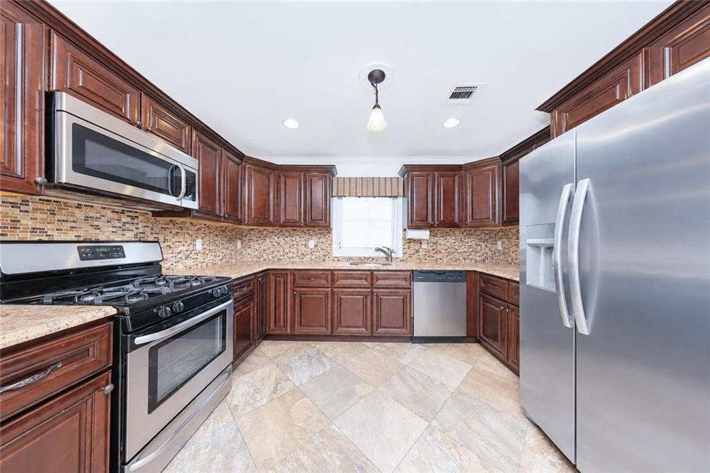 29 Summit Place Annadale Staten Island NY 10312
