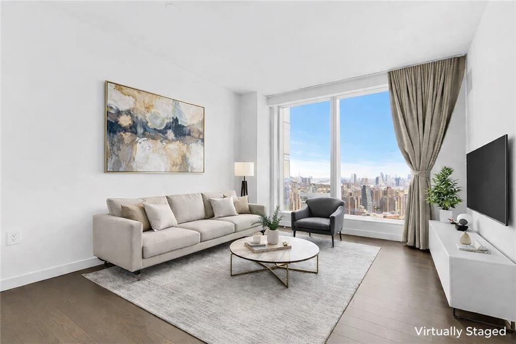 252 South Street Lower East Side New York NY 10038