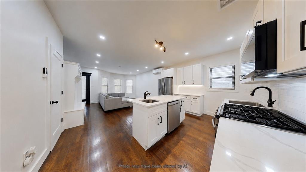9415 Farragut Road Canarsie Brooklyn NY 11236