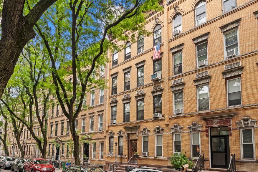137 Guernsey Street Greenpoint Brooklyn NY 11222