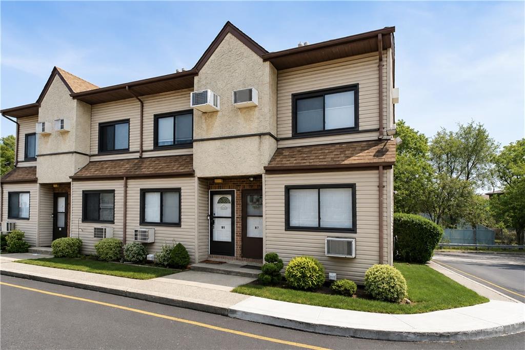 360 Barlow Avenue Eltingville Staten Island NY 10312
