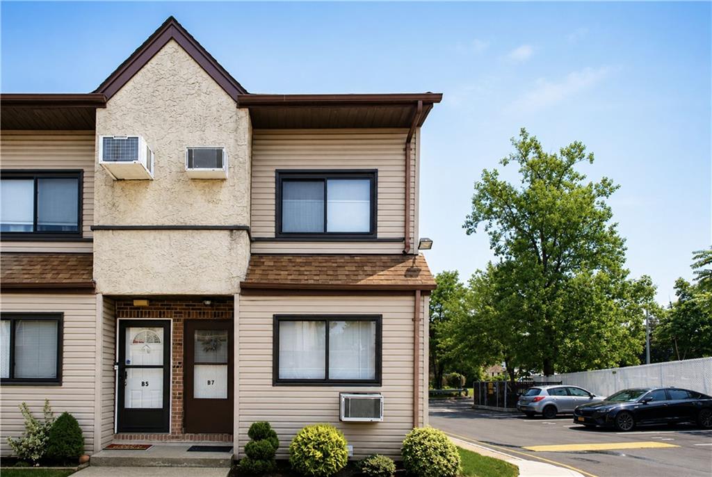 360 Barlow Avenue Eltingville Staten Island NY 10312