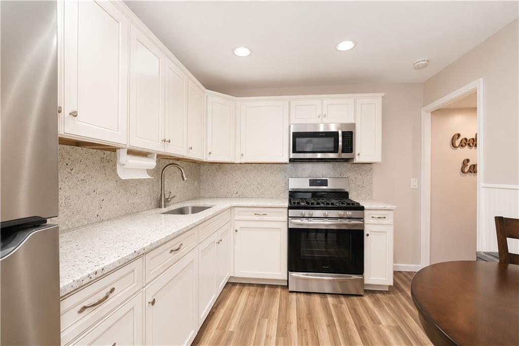 360 Barlow Avenue Eltingville Staten Island NY 10312